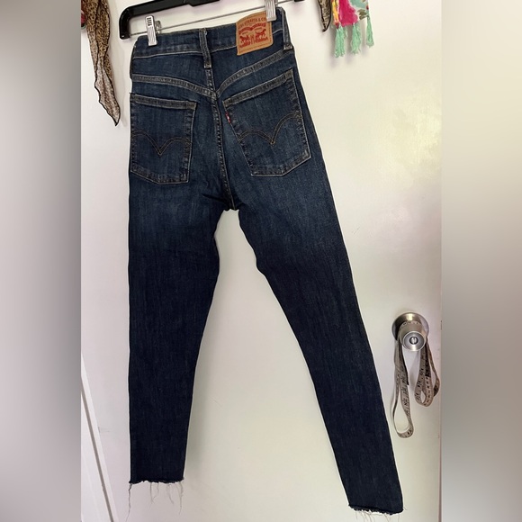 🤩👖 Levi’s Wedgie Skinny 25 women’s dark wash jeans worn once 👖🤩 denim - Picture 6 of 10